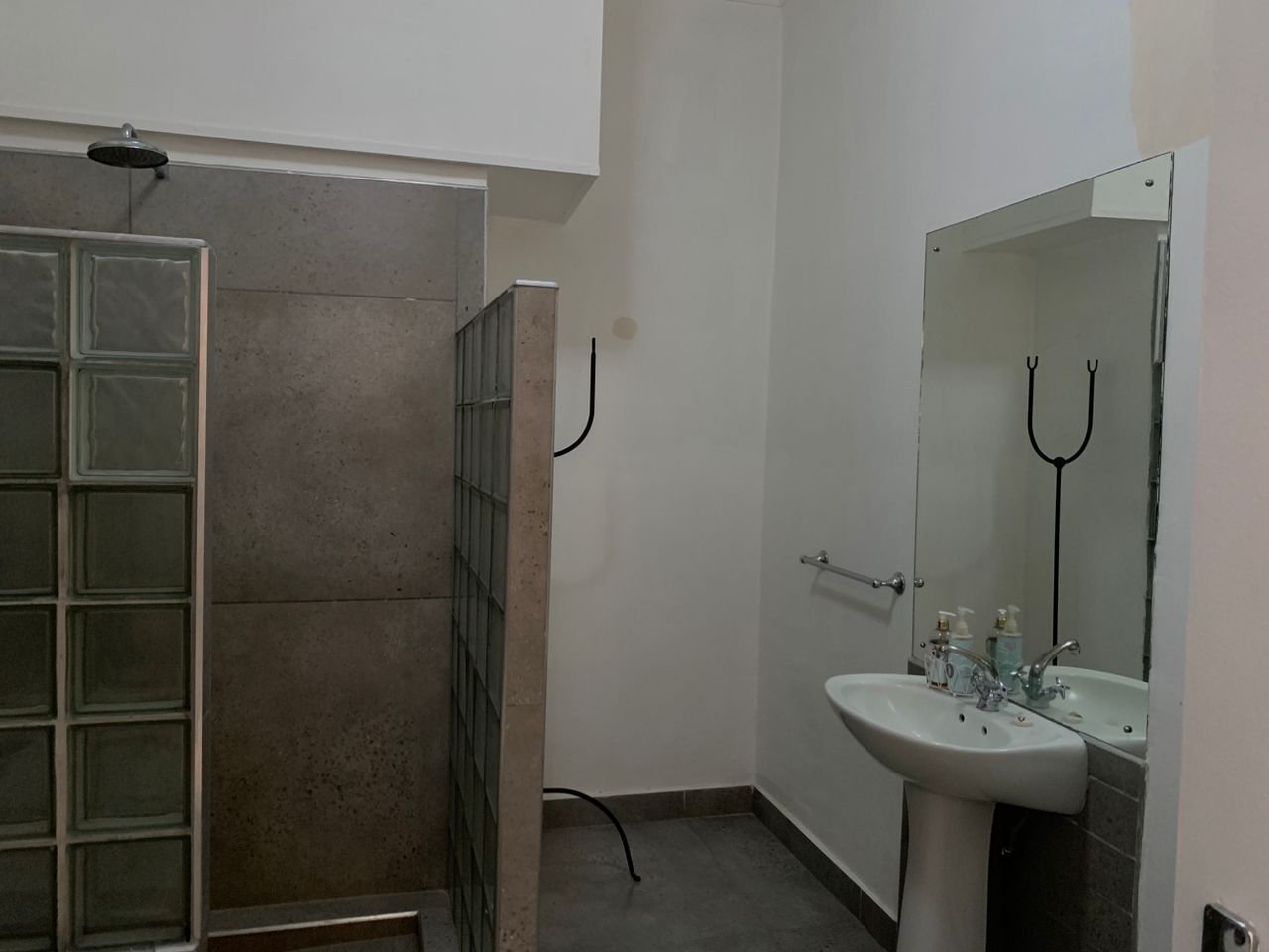 WhatsApp Image 2025-12-10 at 09.41.57 (1)