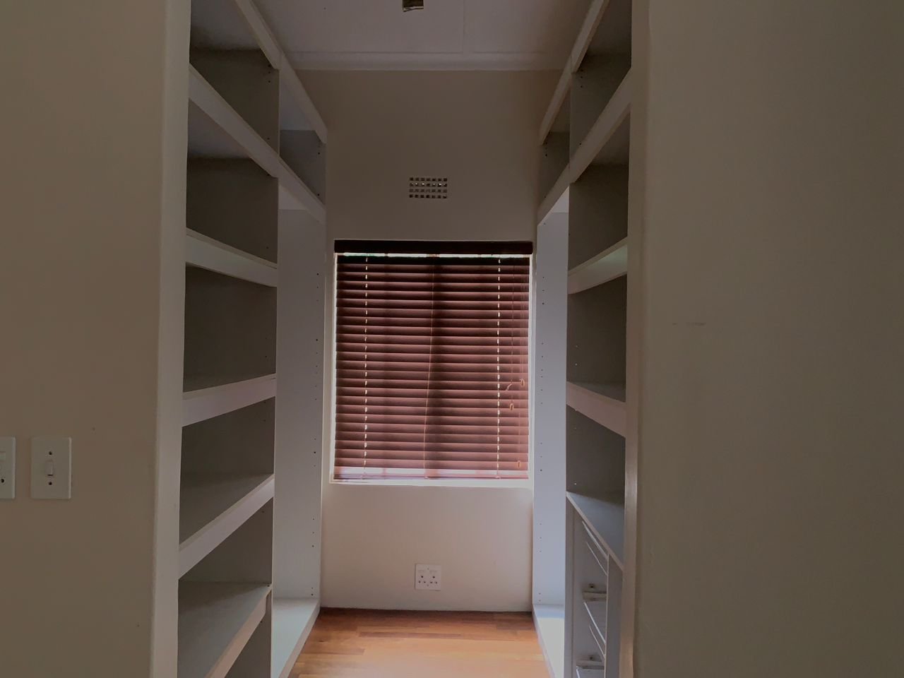 WhatsApp Image 2025-12-10 at 09.41.57 (3)