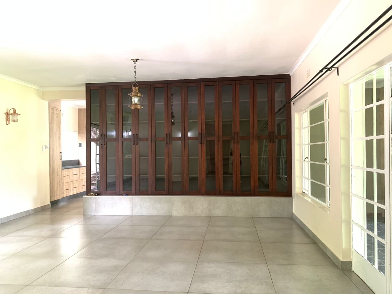 WhatsApp Image 2025-12-10 at 09.41.58 (1)